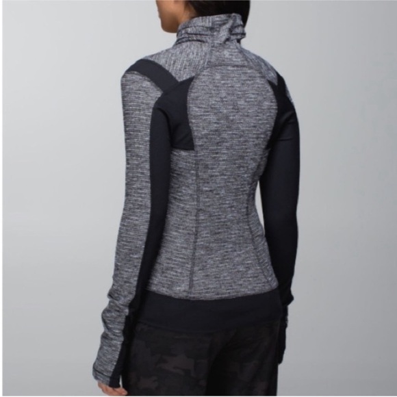 Lululemon Bhakti Yoga Jacket in Gray/Coco Pique Black / Black Size 10 MSRP $128 - Picture 3 of 14